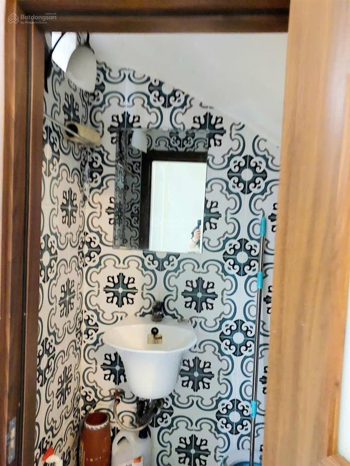 Bán nhà nguyễn lương bằng 50 m  4 tầng  giá 12,5 tỷ. gần phố.  0902 120 ***. hường. tiện ích đủ
