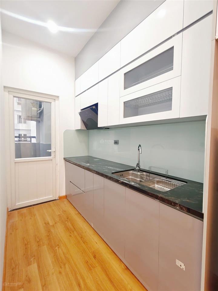 Bán ch lô góc nam trung yên, nguyễn quốc trị 62 m giá 4.2 .oto đỗ chân cầu thang. hường 0902 120 ***