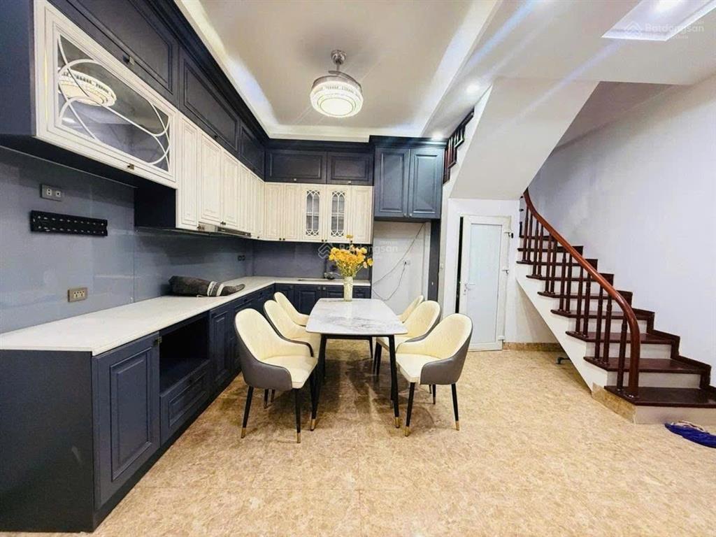 Bán nhà hồ đắc di 40m x 6 tầng mặt tiền khủng 5,5m giá 12,6 tỷ gần phố   0902 120 *** hường
