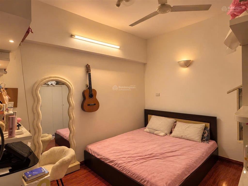 Bán căn góc siêu thoáng nam trung yên  cầu giấy hn  65 m giá 5 tỷ.  0902 120 *** hường bđs