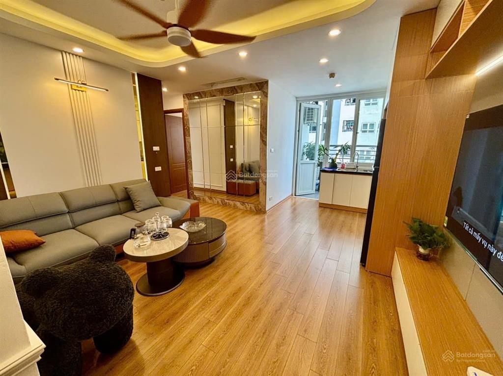Bán cc 2pn, 2wc tại nam trung yên, 4,9 tỷ, 58m2 chính chủ  0902 120 *** hường