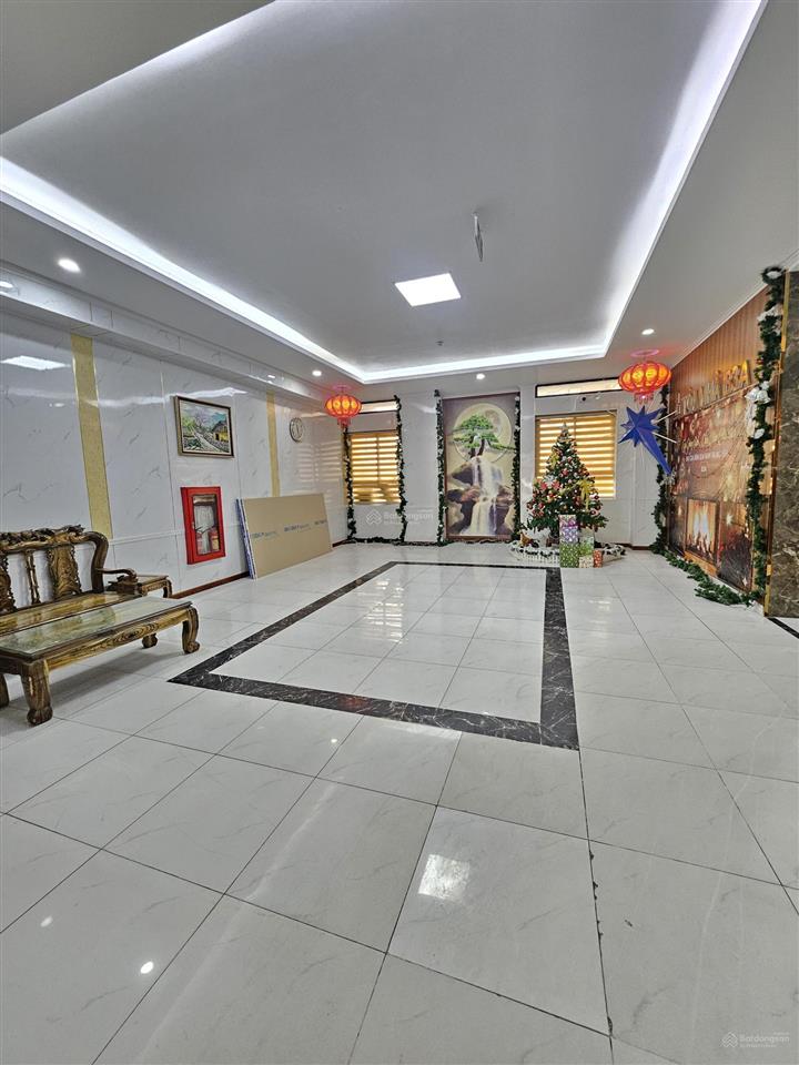 Bán ch lô góc 2 thoáng nam trung yên  mạc thái tổ 
81 m  4,45 tỷ view đẹp.  0902 120 *** hường