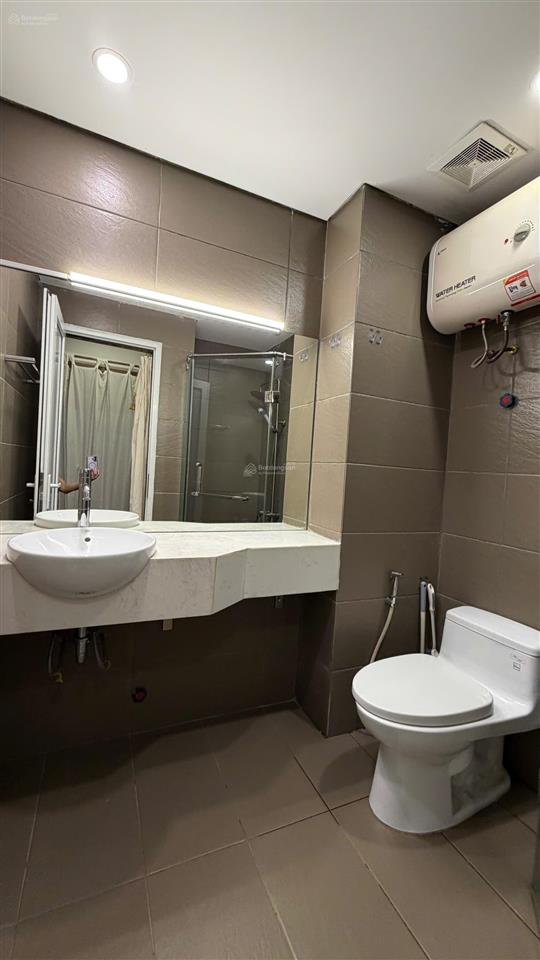 Bán cc lô góc, 2 thoáng 70 m  5 tỷ  2 ngủ  2wc giá 5 tỷ.  hường