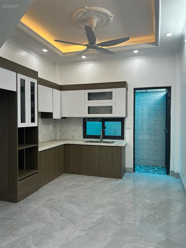 Bán nhà khâm thiên, 7,75 tỷ, 41m2, nội thất cơ bản  ngõ ba gác phóng  kinh doanh 0902 120 *** hường