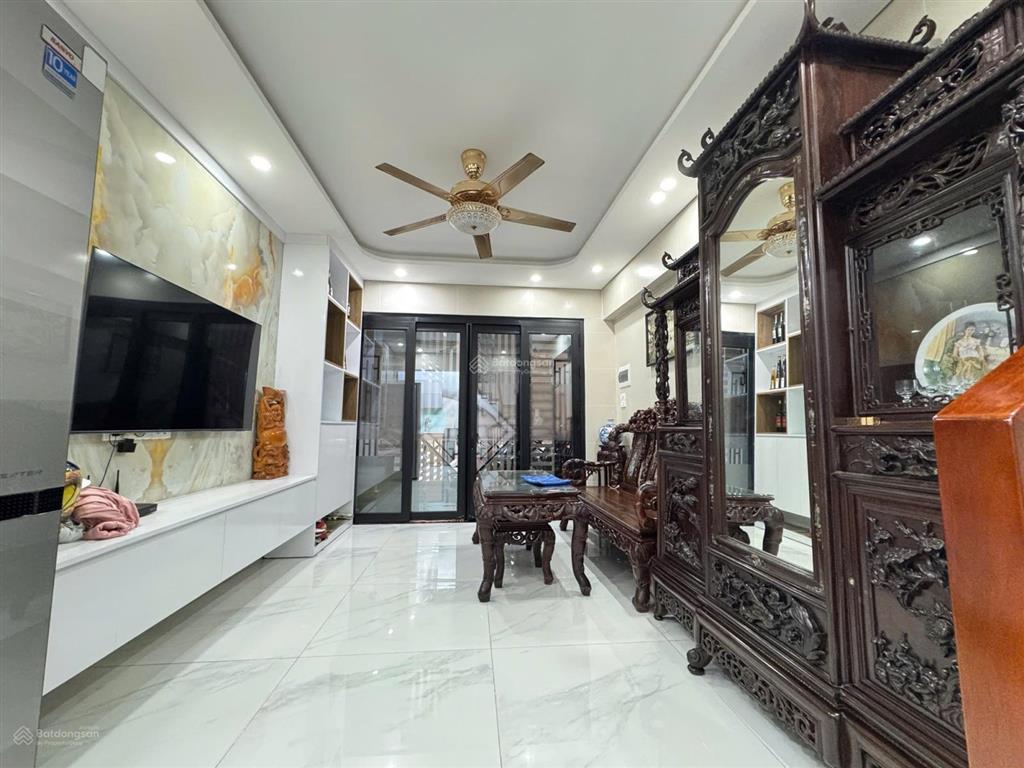 Bán nhà riêng tại nguyễn lương bằng, 9 tỷ, 29m2 5 tầng. gần phố nhà mới ở ngay 0902 120 *** hường