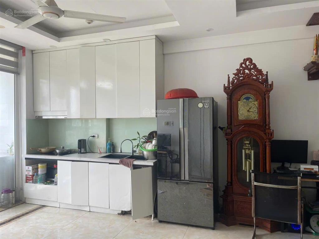 Tôi bán căn hộ b10b nam trung yên  3pn nhà đẹp giá 5,29 tỷ thương lượng
