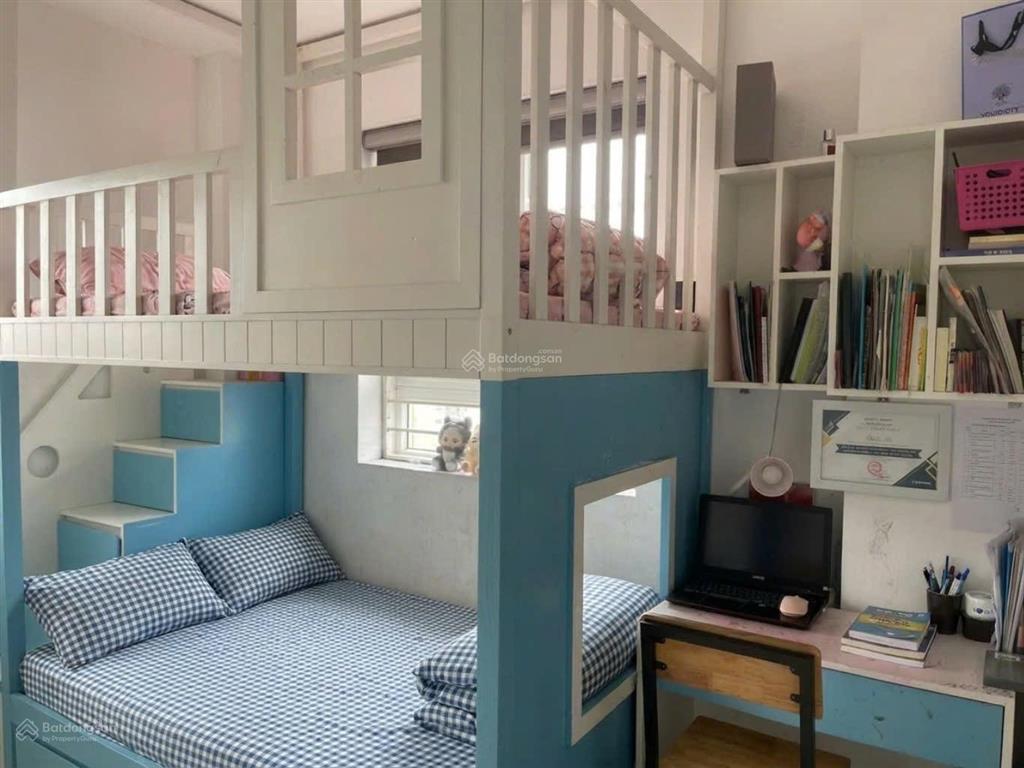 Tôi bán căn hộ b10b nam trung yên  3pn nhà đẹp giá 5,29 tỷ thương lượng