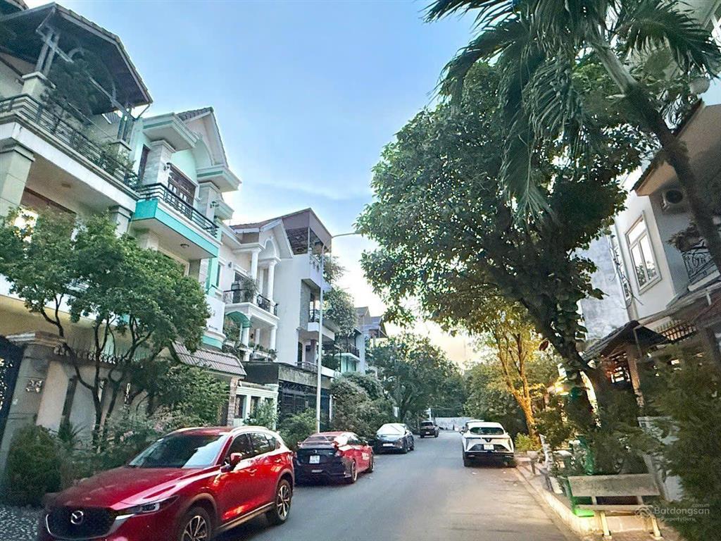 Cần bán gấp biệt thự mặt tiền đường số 7 ven sông sài gòn 120m2 4 tầng 17 tỷ