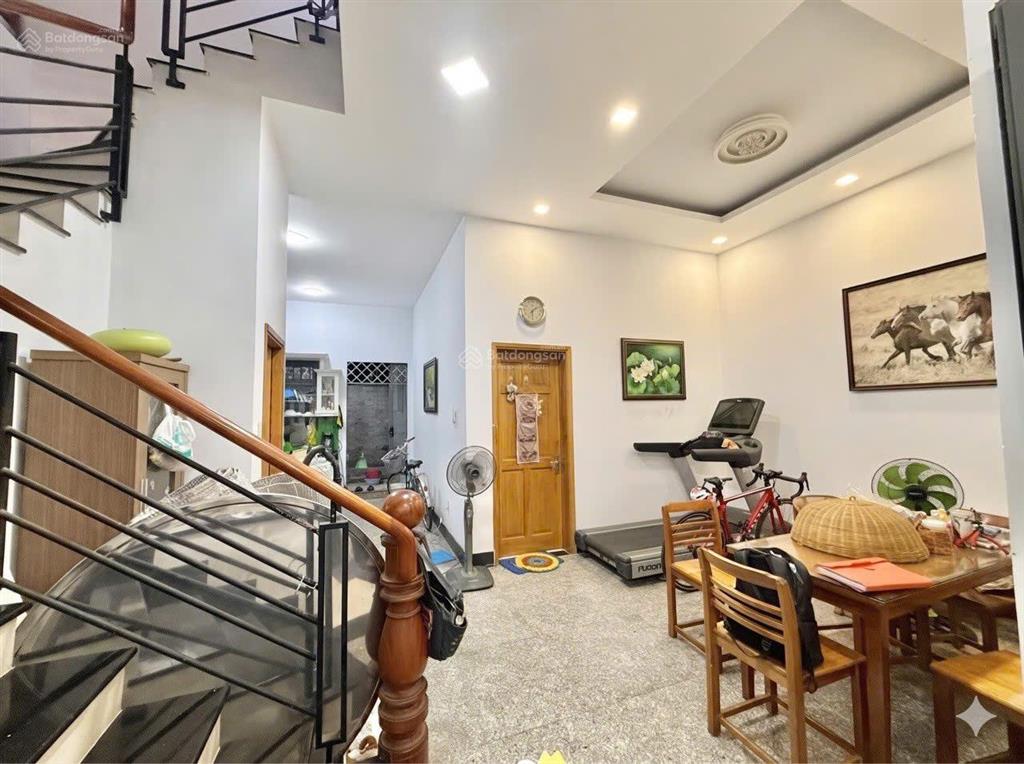 Cần bán gấp biệt thự mặt tiền đường số 7 ven sông sài gòn 120m2 4 tầng 17 tỷ