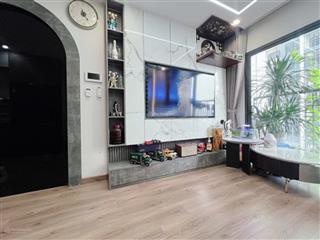 Chính chủ cần bán căn 2pn 55m2 tòa i3 tầng 2705a vinhomes smart .giá 4.3 tỷ bao phí