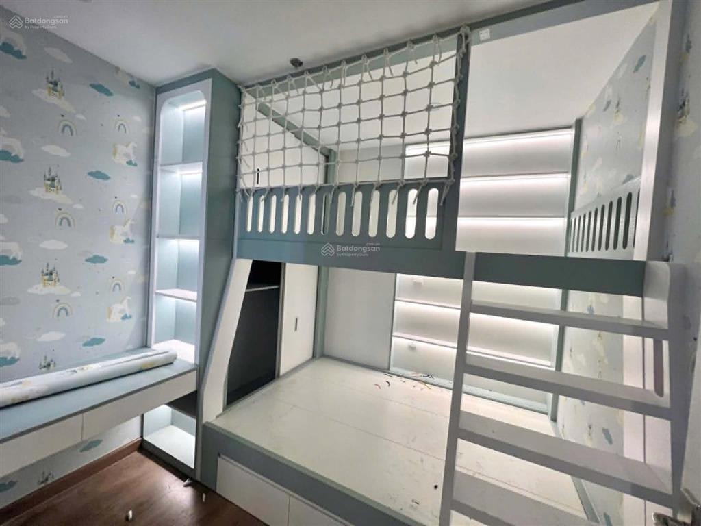 Chính chủ cần bán căn 2pn 55m2 tòa i3 tầng 2705a vinhomes smart .giá 4.3 tỷ bao phí
