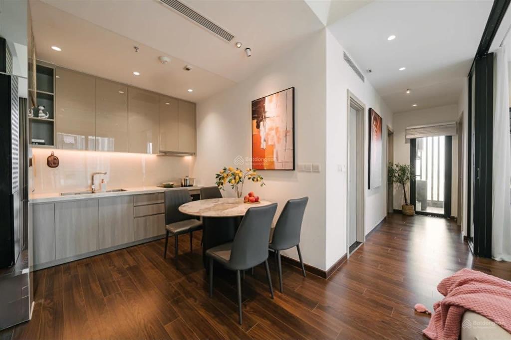 Chính chủ cần bán căn 2pn+ 63m2 tòa mas a tầng 2518 vinhomes smart .giá 6 tỷ bao phí