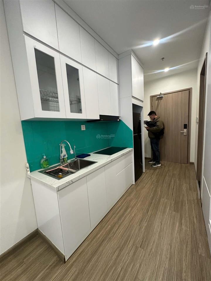 Chính chủ cần bán căn studio 29m2 tòa tc1 tầng 0804 vinhomes smart .giá 2.7 tỷ bao phí