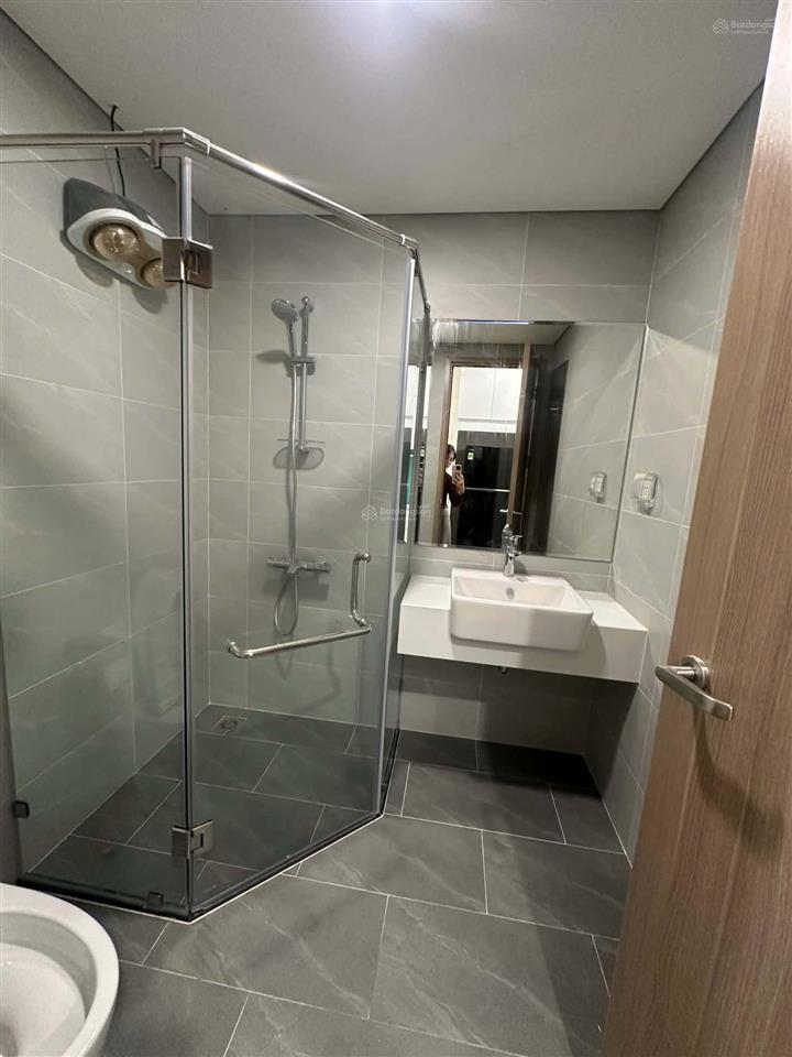 Chính chủ cần bán căn studio 29m2 tòa tc1 tầng 0804 vinhomes smart .giá 2.7 tỷ bao phí