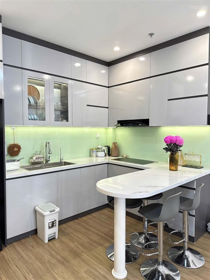 Chính chủ cần bán căn 1pn+ 43m2 tòa tc1 tầng 1215 vinhomes smart .giá 3.8 tỷ bao phí