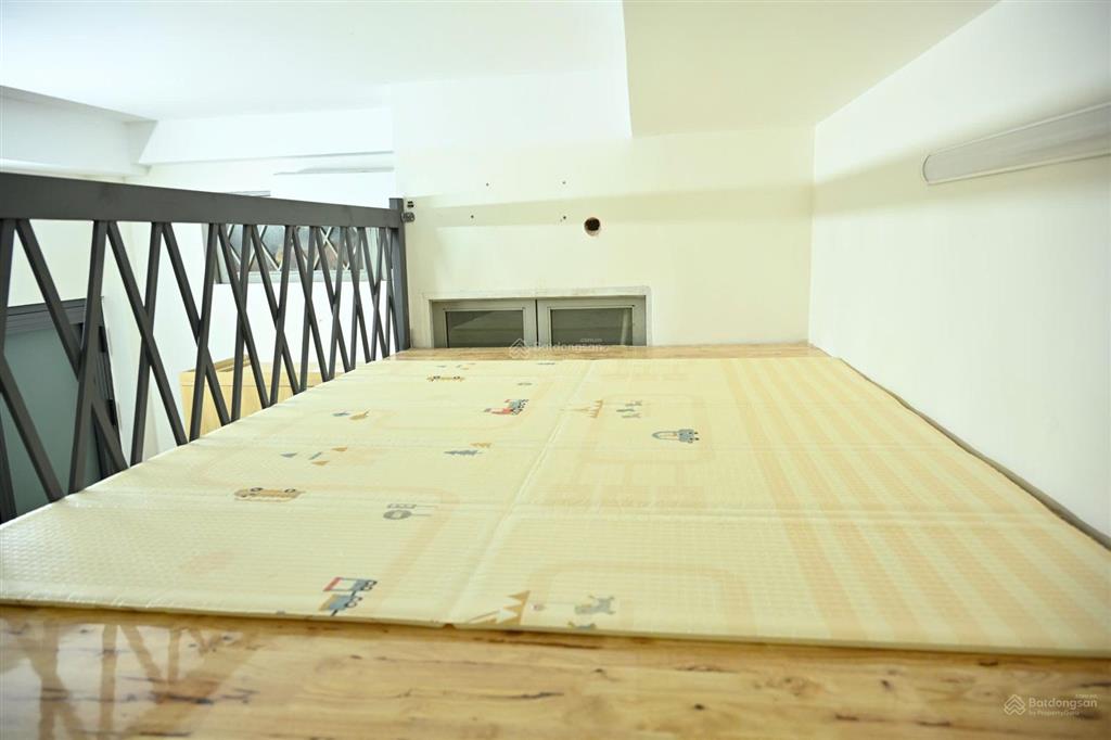 Cho thuê studio mới full nội thất 30m2 máy giặt & tủ lạnh riêng giáp quận 1, gần hutech, ue