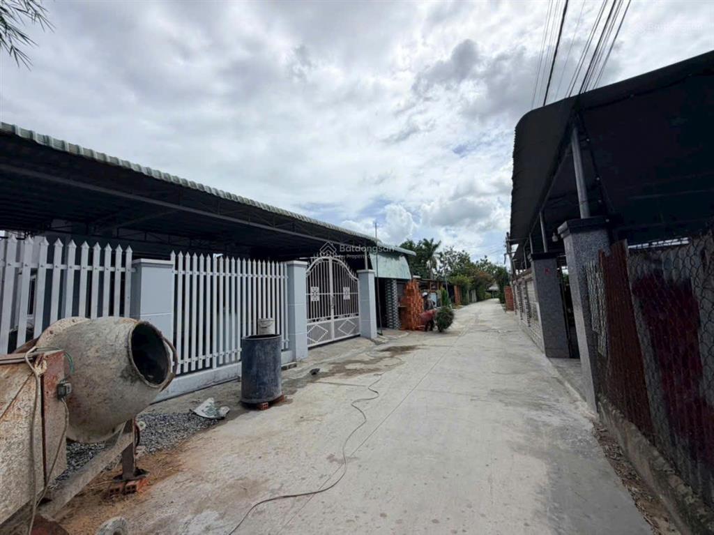Cần bán đất full thổ cư, sổ hồng chính chủ tại xã phước thạnh, tây ninh