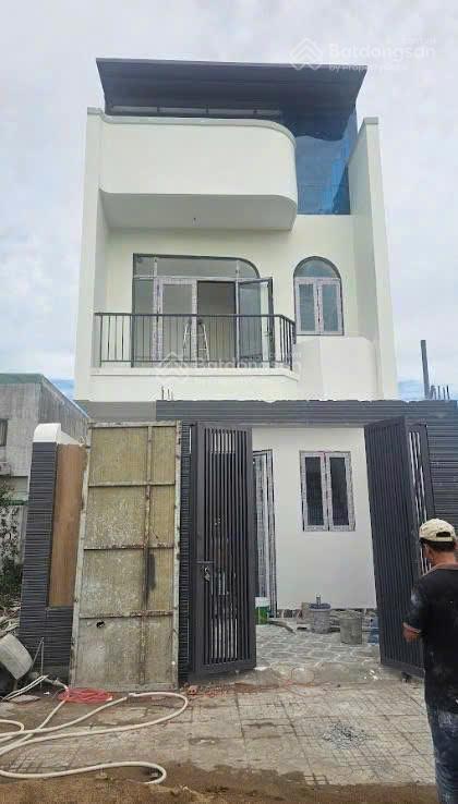 Bán nhà riêng tại tỉnh lộ 825 đối diện trường bệnh viện xuyên á, 4,2 tỷ sổ hồng riêng.