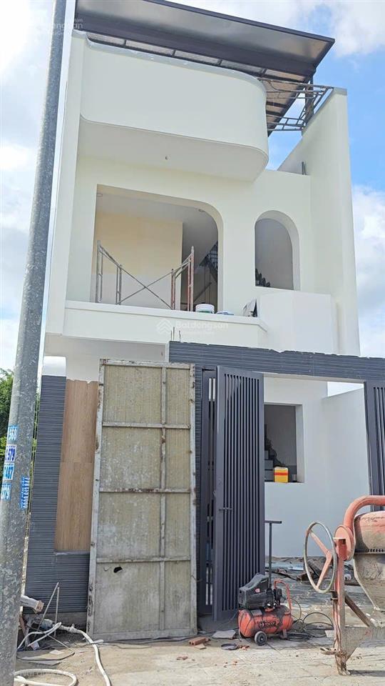Bán nhà riêng tại tỉnh lộ 825 đối diện trường bệnh viện xuyên á, 4,2 tỷ sổ hồng riêng.