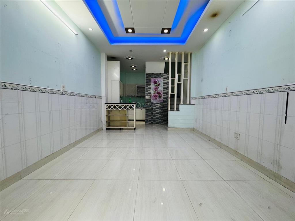 Hiếm phú nhuận hẻm thông  ngay phan đình phùng 5 tầng btct  hơn 6 tỷ tl