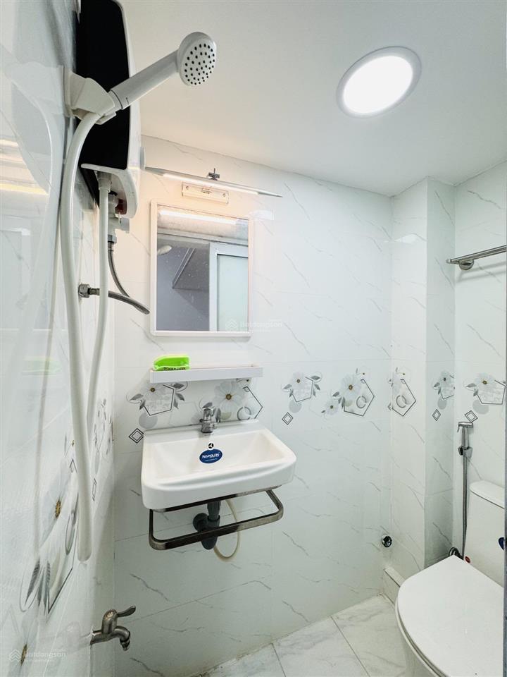 Bán nr đẹp xuất sắc 15m2, 2pn, 2wc tại 7, thành thái, 2,65 tỷ