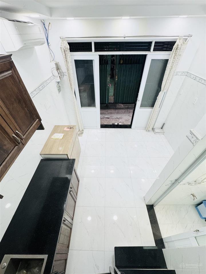 Bán nr đẹp xuất sắc 15m2, 2pn, 2wc tại 7, thành thái, 2,65 tỷ
