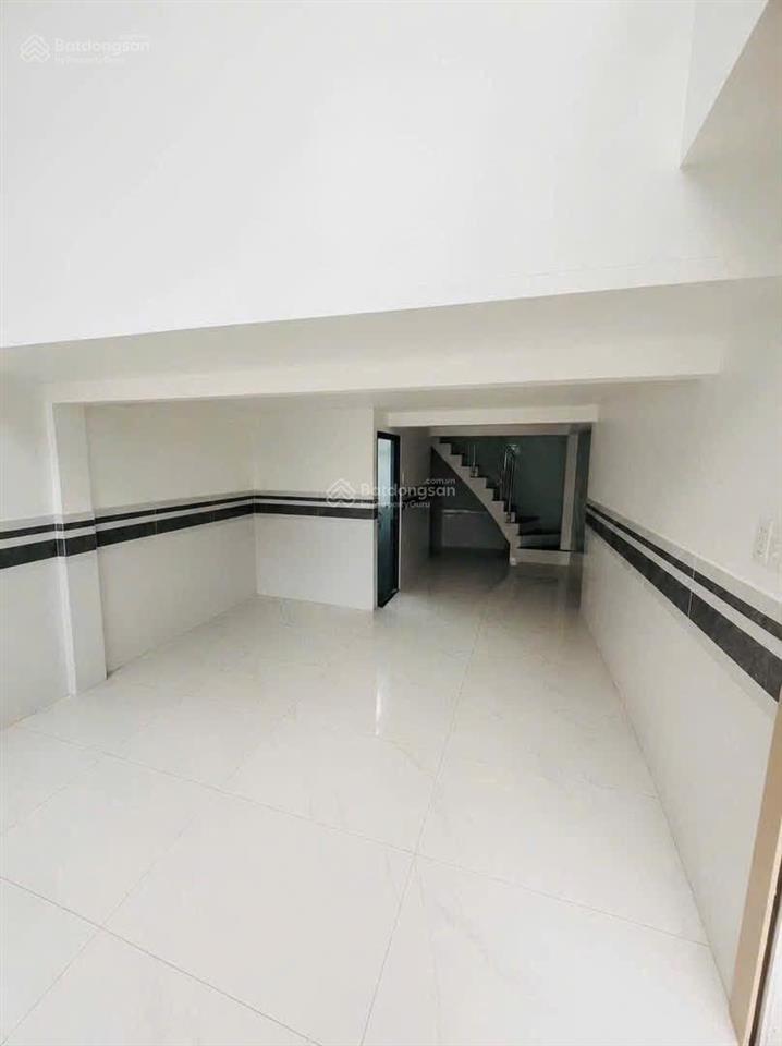 285, đường cách mạng tháng tám, 6,2 tỷ, 40m2 nr đẹp, nhiều tiện ích