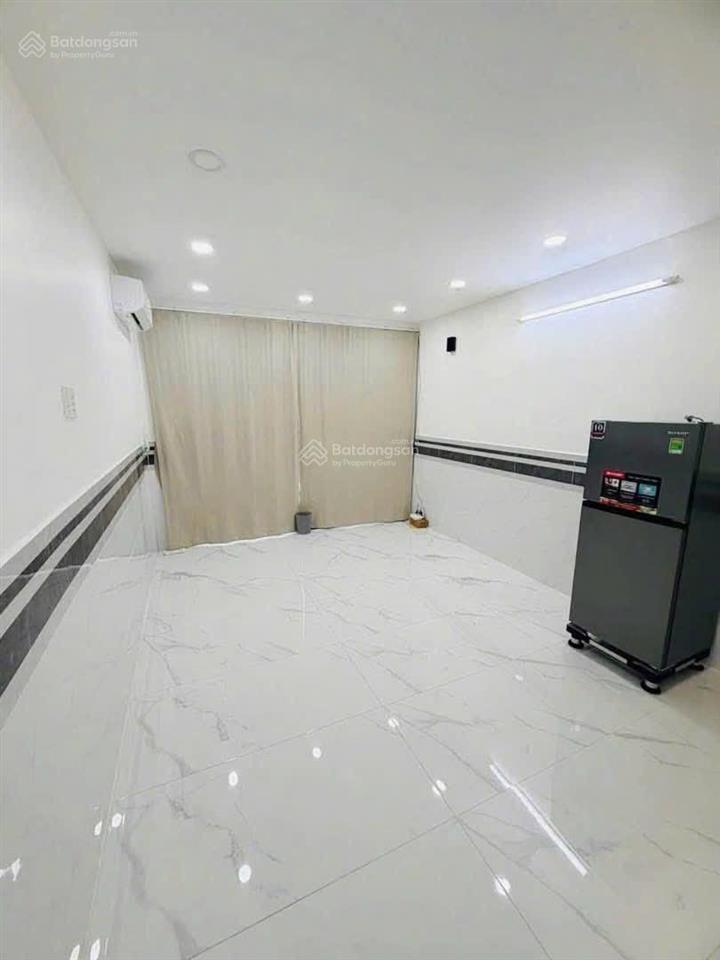285, đường cách mạng tháng tám, 6,2 tỷ, 40m2 nr đẹp, nhiều tiện ích