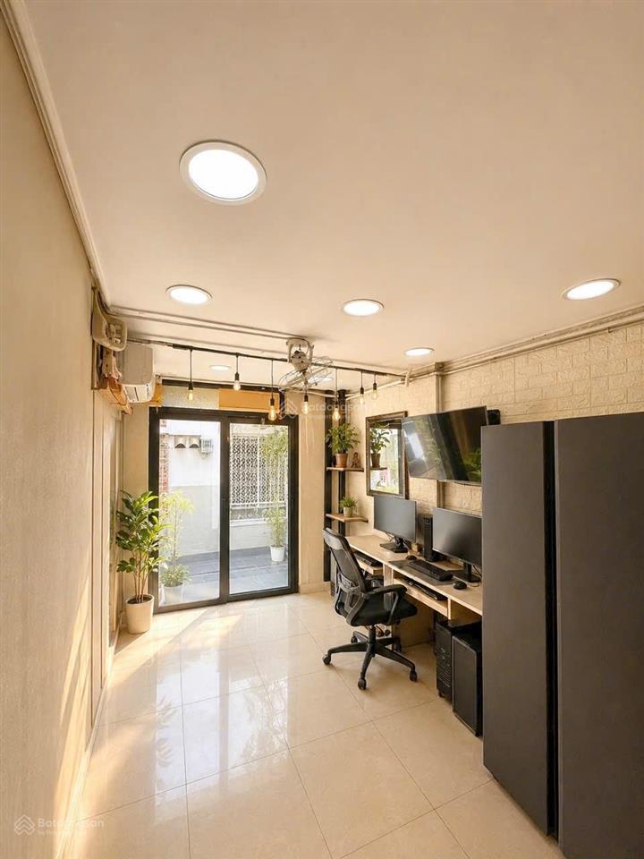 Bán nr đẹp giá cực chất tại 57 trần văn đang, 5,9 tỷ, 56m2