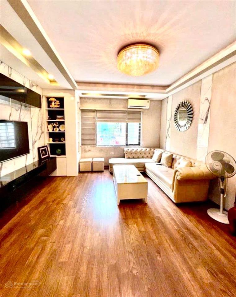 7,8t( ctl) 36m2*7t, tô đức thắng, sát cửa lăng bác, nhà mới, thang máy, ful nội thất, ở cưc sướng.