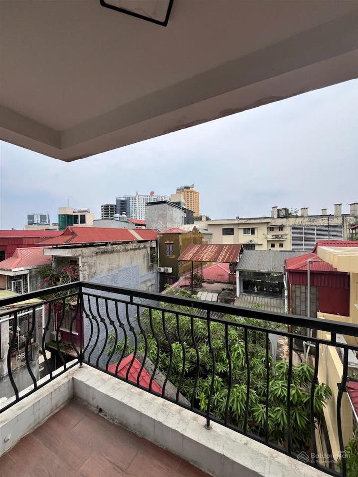 7,8t( ctl) 36m2*7t, tô đức thắng, sát cửa lăng bác, nhà mới, thang máy, ful nội thất, ở cưc sướng.