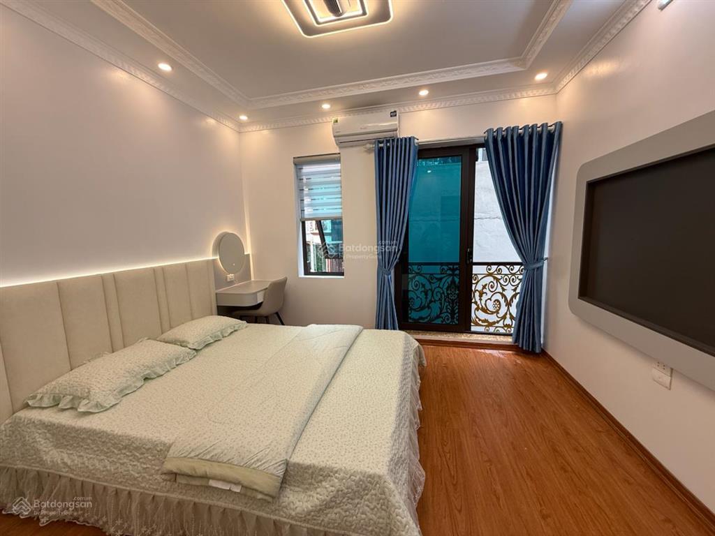 7,8t( ctl) 36m2*7t, tô đức thắng, sát cửa lăng bác, nhà mới, thang máy, ful nội thất, ở cưc sướng.