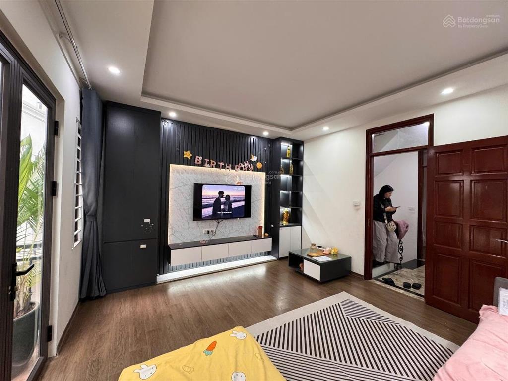 Chỉ 8,8t(có tl) 42m²*5t, nguyễn lương bằng, gần phố ngõ thông lô góc, full nội thất, ở cực vip.