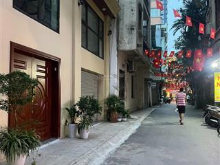 Chỉ 8,8tỷ( có tl) 48m2*5t, phố trần hữu tước, dân xây, ful nội thất, gần ô tô, gần hồ, ở cực sướng.