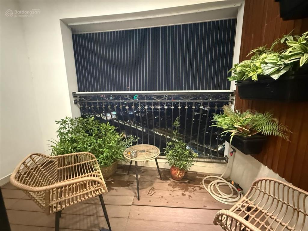 Vị trí vip, nhà đẹp, phố chùa bộc, 42m2*5t, ful nội thất, gần phố, ngõ thông, 2 thoáng, ở cực vip.