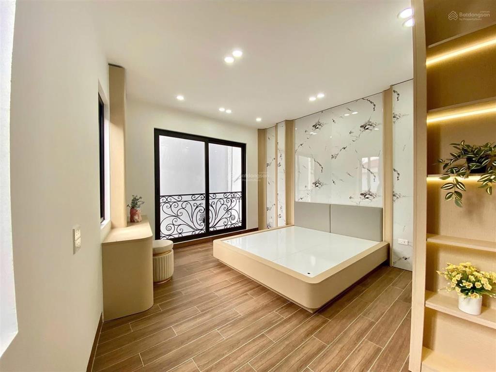 Cực hiếm! phố thái hà, 32m²*5t, dân xây, 2 thoáng gần phố, dân trí vip, full nội thất, ở cực vip.