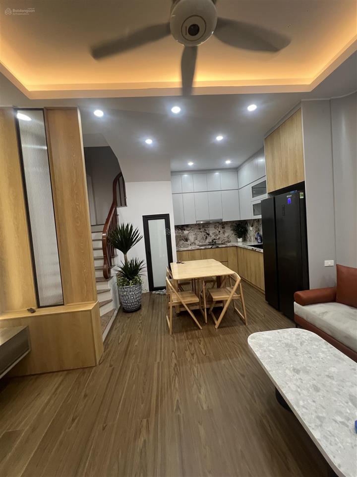 Giảm sốc 1,2 tỷ, phố thái thịnh, 32m²*5t, dân xây, 2 thoáng full nội thất, công năng đủ, ở vip.