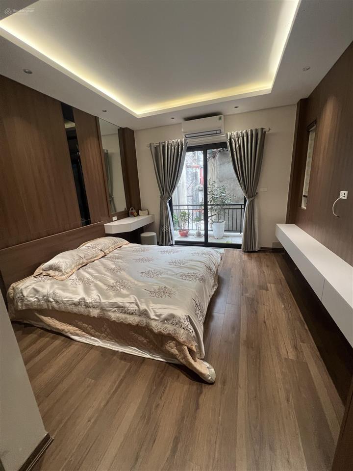 Nhà mới thang máy full nội thất! phố tam khương, 45m²*7t, gần phố ngõ thông, kd, công năng đủ.