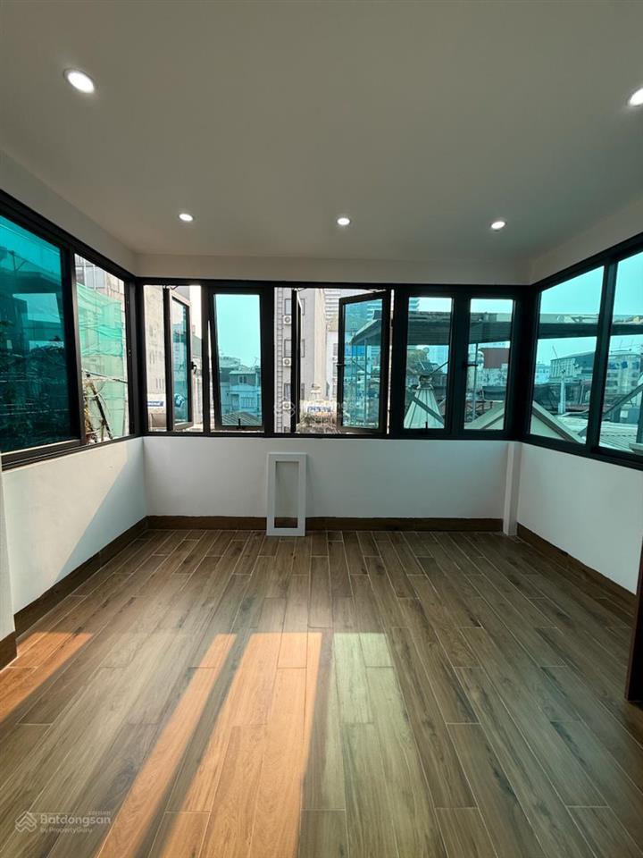 Nhà mới thang máy full nội thất! phố tam khương, 45m²*7t, gần phố ngõ thông, kd, công năng đủ.