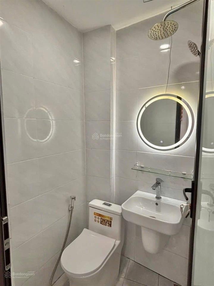 Phố vip! nguyễn chí thanh, 40m2*5t, ful nội thất, lô góc, ngõ thông gần phố, công năng đ đủ, ở vip.