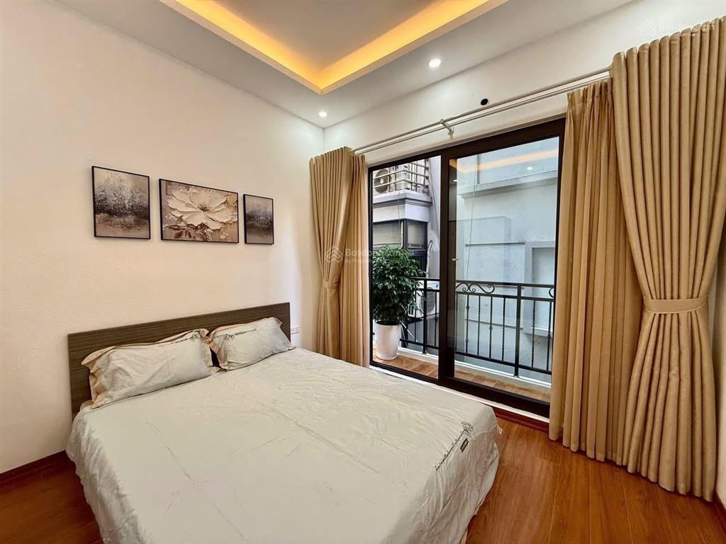 Vị trí vip!xã đàn 40m2*5t, dân xây lô góc, ngõ thông, sát ô tô, sát hồ, dân trí cao, công nằng đ đ.