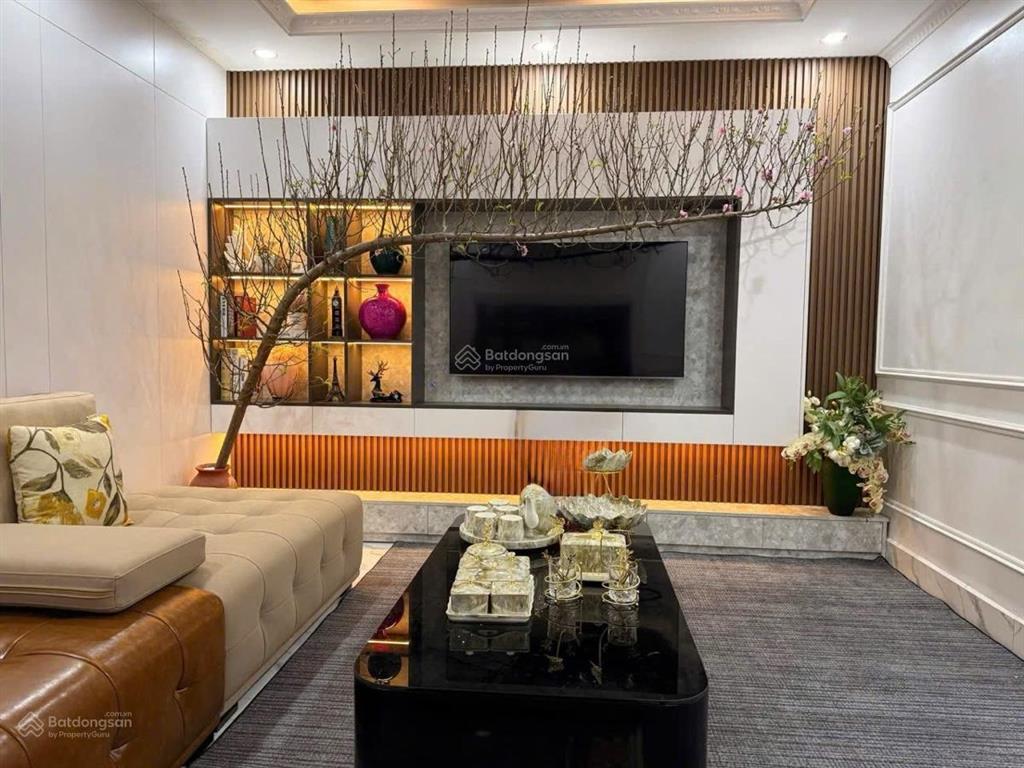 Hiếm  nhà đẹp la thành to! 40m²*5t, dân xây gần ô tô, ngõ thông, nội thất full, công năng đ đủ