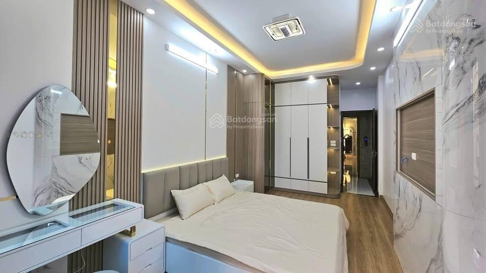 Dân xây 2 thoáng, phố xã đàn 40m2*5t, gần ô tô, gần hồ, ngõ thẳng thông, kd nhỏ, ở cực sướng.