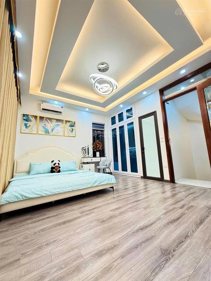 Nhà mới đẹp ở ngay! tôn đức thắng, 40m*5t, nội thất full, gần phố, ngõ thông thẳng, ở cực sướng.