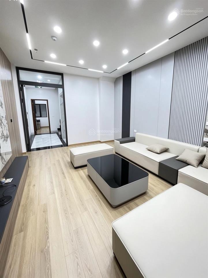 Bán nhà ngõ 157 pháo đài láng, 36m2*6t, dân xây, ngõ thông, ô tô đỗ cửa, dân trí vip, kd ở sướng.