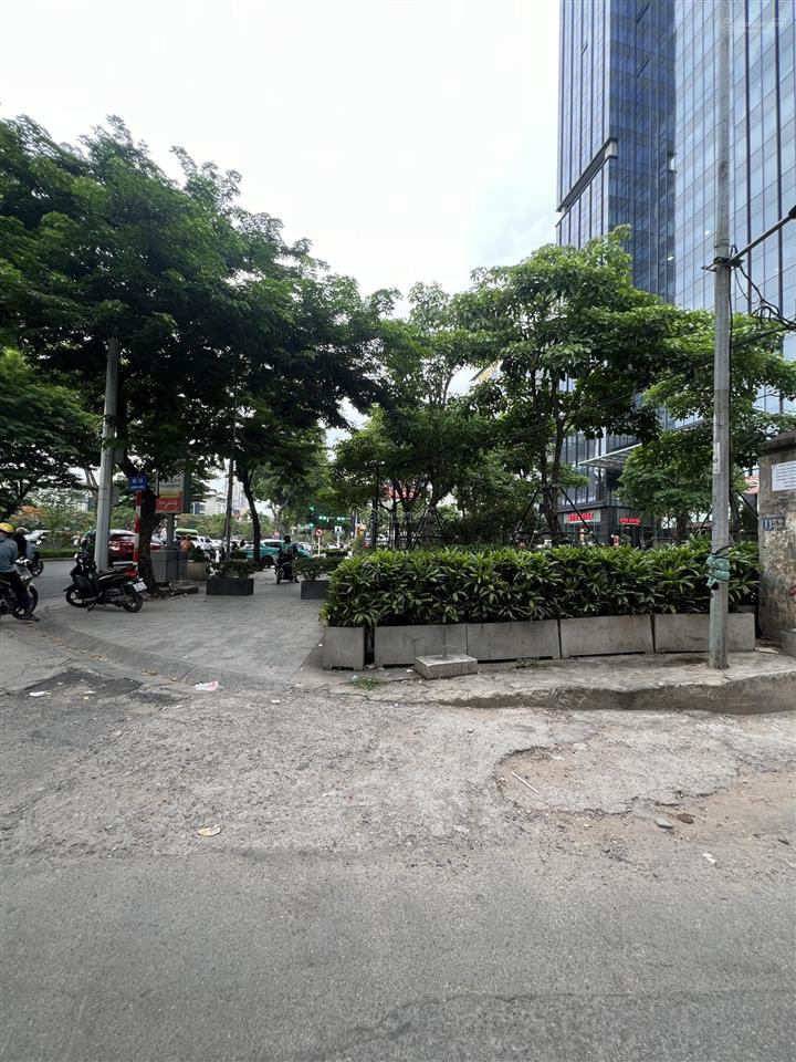 Sát hồ hoàng cầu, phố nguyễn phúc lai, 38m2*5t, dân xây sát phố 2 thoáng, ngõ thông, ở vip