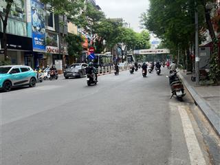 Nhà mới đẹp! phố tôn đúc thắng, 38m2*5t, gần phố ngõ thông, thắng 2thoáng, nội thất ful, ở vip.