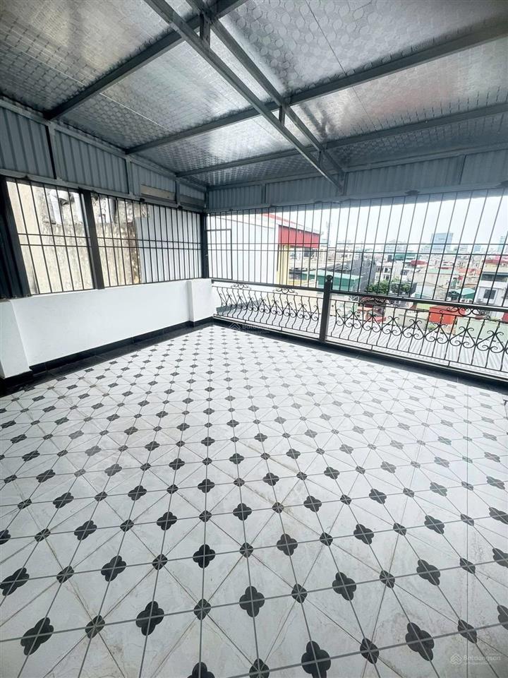 Nhà mới đẹp! phố tôn đúc thắng, 38m2*5t, gần phố ngõ thông, thắng 2thoáng, nội thất ful, ở vip.