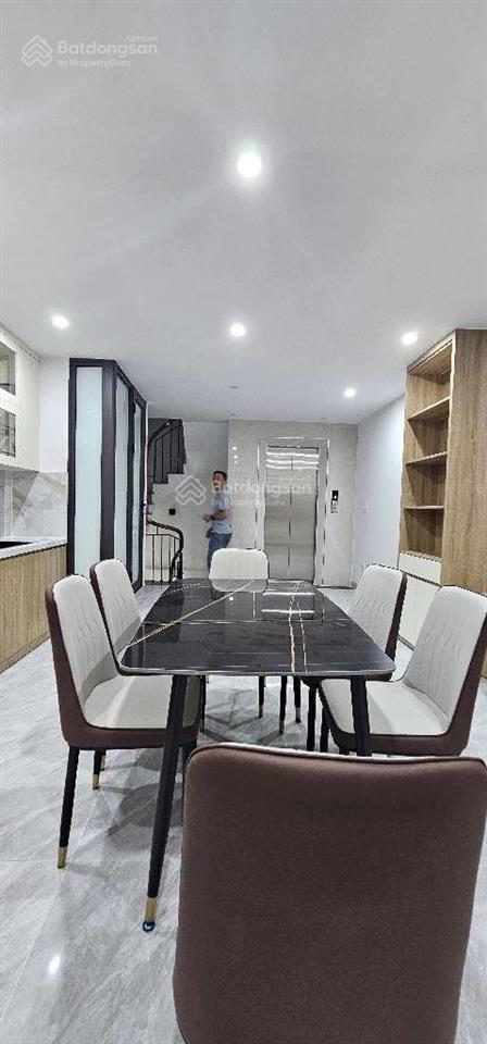 Siêu hiếm nhà mới! phố láng hạ, 38m2*6t, thang máy, sát ô tô, ngõ thông, nội thất full, ở cực vip.