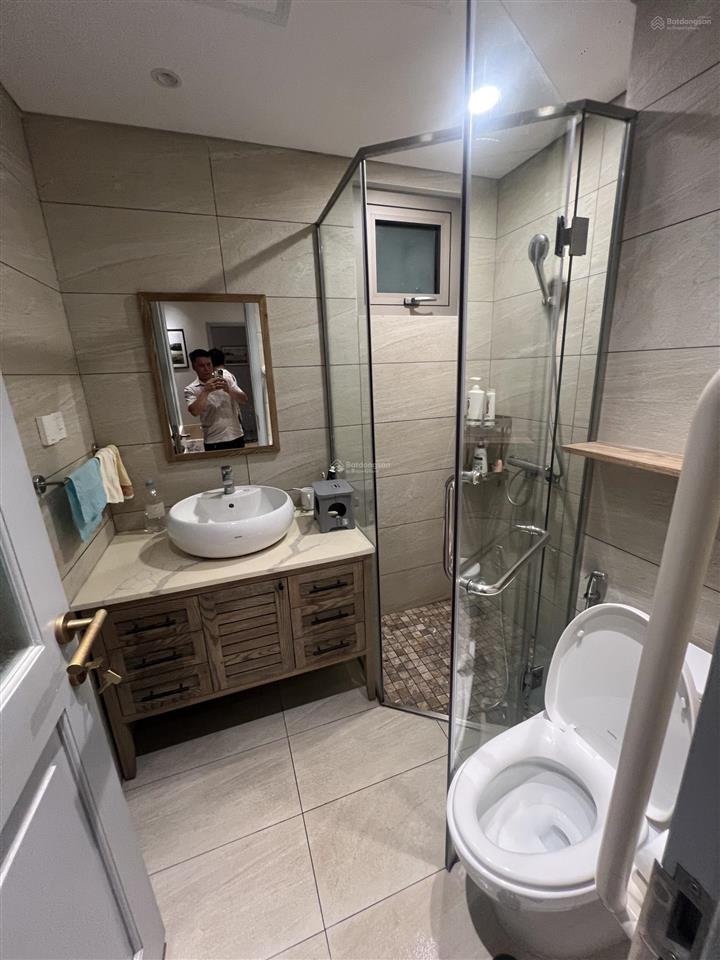 Bán nhà ngõ 157 pháo đài láng! 40m2*6t, thang máy, ngõ thông, nội thất full, kd công năng đầy đủ